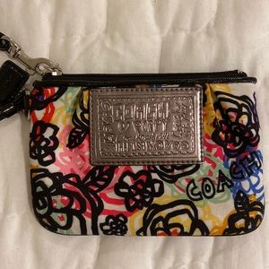 Coach Poppy small wristlet, great condition